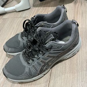 Women’s ASICS size 9.5